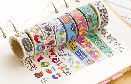 What factors affect the stickiness of washi tape?